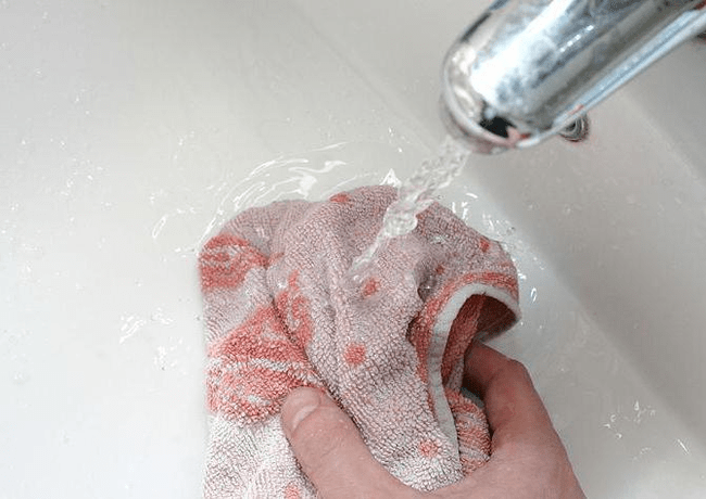 mokrý ručník na jelqing