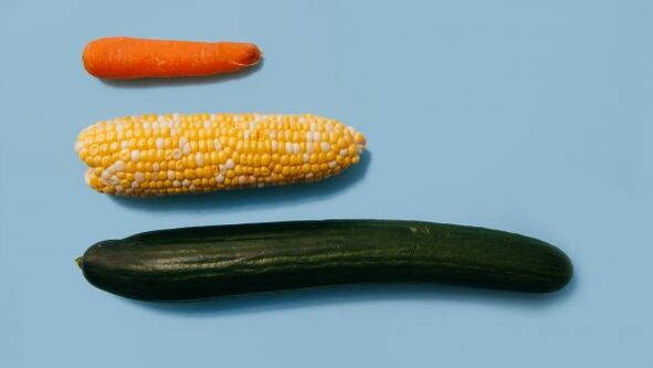 Různé velikosti mužského člena na příkladu zeleniny